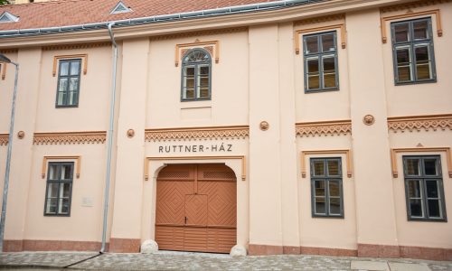Veszprém Ruttner-ház, kávézó és hostel